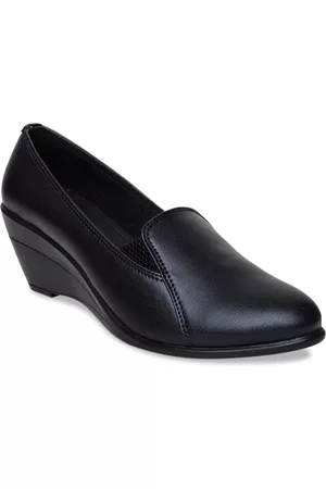 VALIOSAA Black Solid Work Wedge Pumps