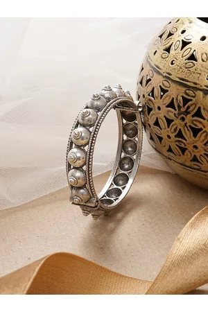 Veni Women Silver-Plated Oxidised Brass Bangles