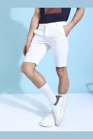 The Indian Garage Co Men White Solid Slim Fit Regular Shorts