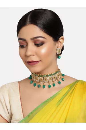 Zaveri Pearls Gold-Plated & Green Stones & Beads Studded Choker Jewellery Set