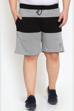 Pluss Men Black& Grey Mid-Rise Colourblocked Regular Shorts
