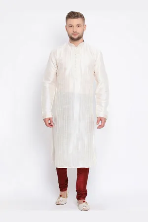 Sanwara Men Off-White Self Design Kurta with Maroon Churidar