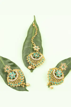 AccessHer Gold-Toned Brass-Plated Embellished Maang Tika with Earrings