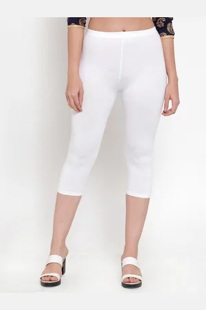 Jinfo Women White Slim-Fit Slip-On Capris