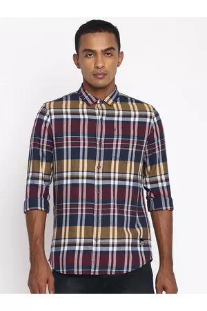 Lee Men Maroon & Navy Blue Classic Slim Fit Checked Cotton Casual Shirt