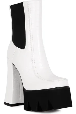 London Rag Women White Colorblocked Chelsea Boots