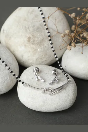 CLARA Woman Silver Isla Mangalsutra Set