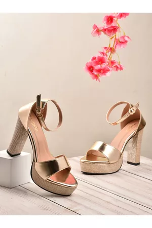 VALIOSAA Gold-Toned Party Wedge Heels with Buckles