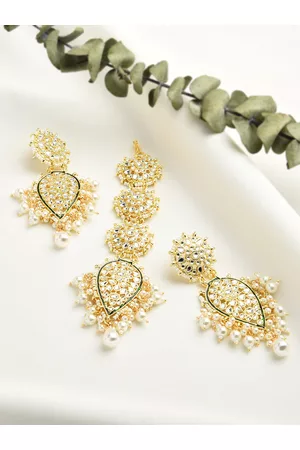 Zaveri Pearls Gold-Plated & White Kundan Stone Studded & White Beaded Jewellery Set