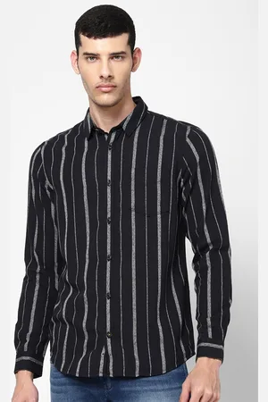 Wrangler Men Black Slim Fit Striped Casual Shirt