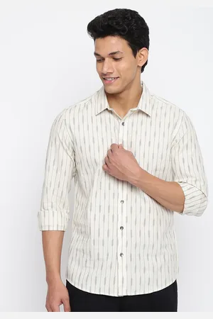 Fabindia Men Off White Slim Fit Striped Casual Shirt