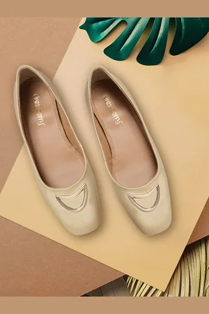 DressBerry Women Gold-Toned Solid Ballerinas