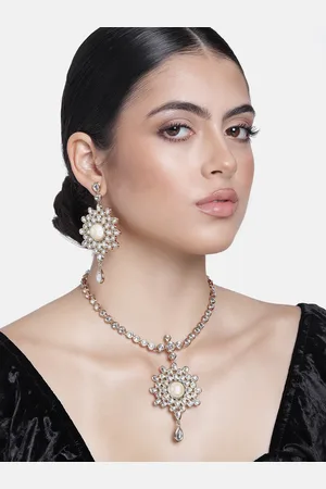 ESTELE Women Gold Plated Antique Traditional Kundan Necklace Set