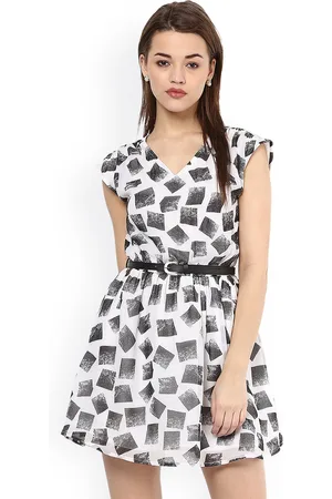 La Zoire Women White Printed Fit and Flare Dress