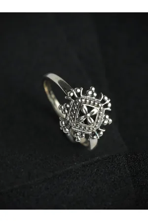 Priyaasi Women Silver-Toned 925 Sterling Silver Ring