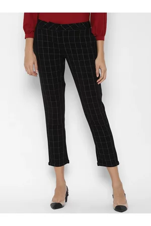 Buy Women Black Regular Fit Solid Casual Trousers Online - 717619 | Allen  Solly