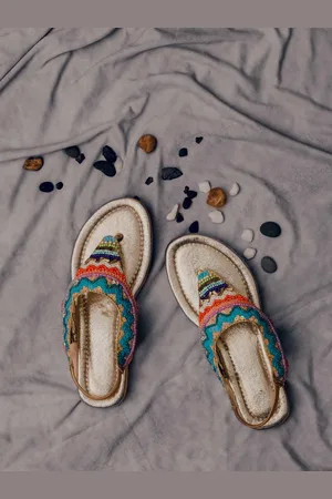 LIL PITAARA Girls Embellished Open Toe Flats