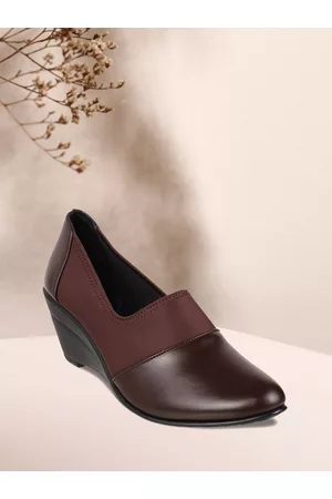 Metro Women Brown Wedge Pumps