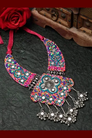Moedbuille Women Multicoloured Silver-Plated Necklace