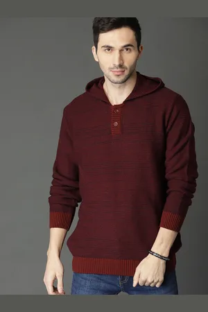 Roadster Men Maroon Solid Hooded Sweater