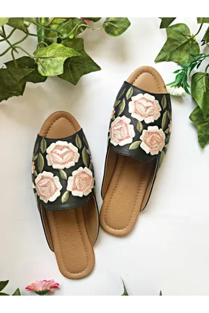 Sole House Women Black & Pink Textured Open Toe Flats