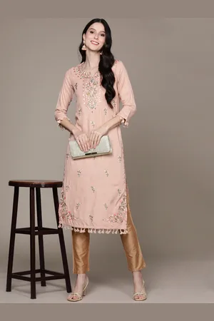 Ishin Women Rose Ethnic Motifs Embroidered Thread Work Kurta