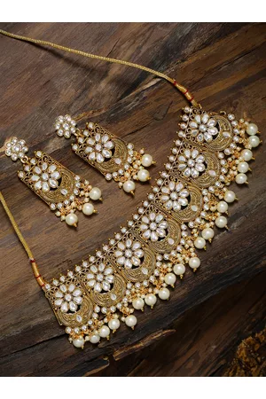 Zaveri Pearls White Gold-Plated Kundan & Pearls Studded Jewellery Set