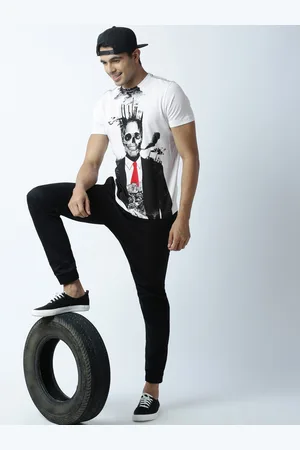 Huetrap Men White Printed Round Neck T-shirt
