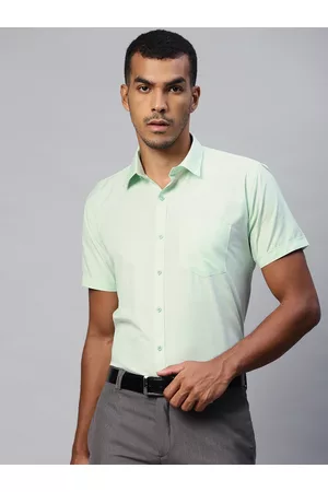 MANQ Men Sea Green Solid Spread Collar Formal Shirt