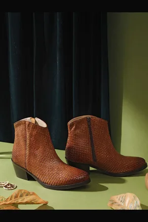 SAINT G. Womens Tan Brown Woven Burnished Leather Ankle Boots