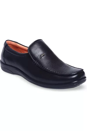 ZOOM Men Black Solid Leather Formal Loafers