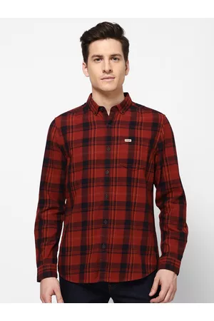 Wrangler Men Red Checked Regular Fit Casual Shirt
