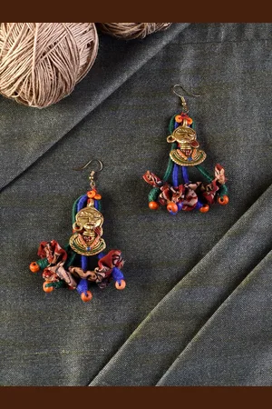 Aakriti Art Creations Gold-Toned & Blue Quirky Drop Earrings