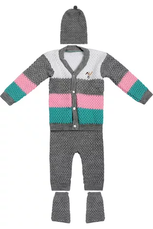 Superminis Unisex Kids Grey & Pink Self Design Woolen Shirt with Pyjamas Cap & Booties