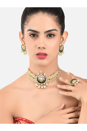 Zaveri Pearls Gold-Plated Green & White Kundan-Studded & Pearl Beaded Jewellery Set