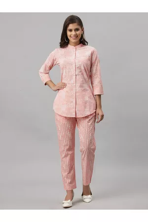Get Glamr Women Peach-Coloured Floral Printed Panelled Pure Cotton Top with Trousers
