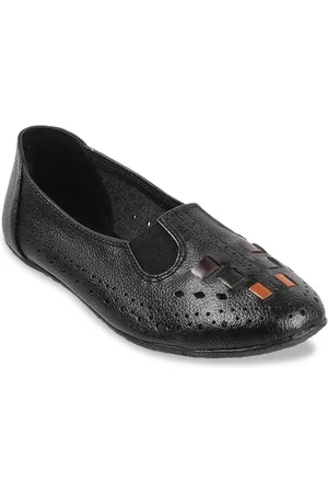 All Things Mochi Women Textured Ballerinas With Laser Cuts