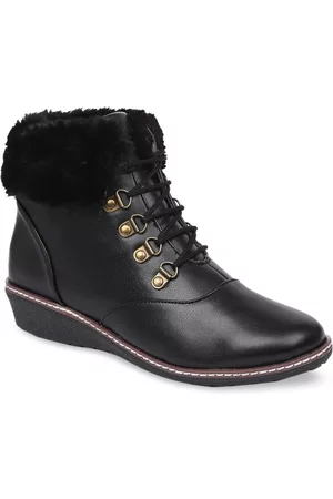 VALIOSAA Women Black Solid Wedged Heel Boot With Fur