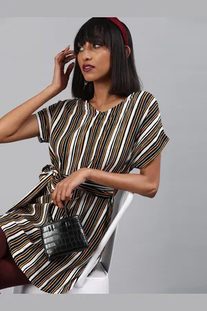 Sera White & Black Variegated Stripes Tie-Up Shift Dress