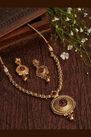SOHI Gold-Plated Contemporary Jewellery Set