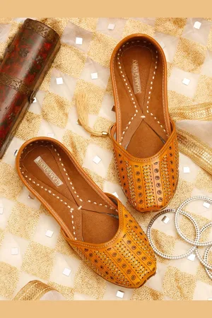 GLAM STORY Women Tan Embellished Flats