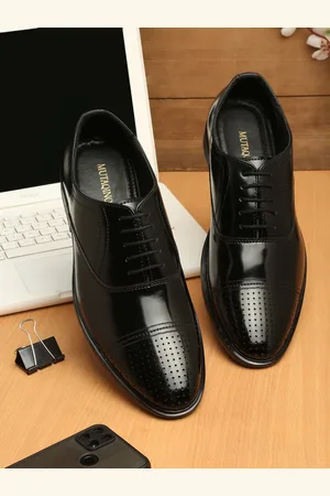 MUTAQINOTI Men Black Solid Leather Formal Oxfords