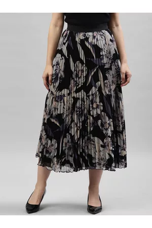 KASSUALLY Women Black & Beige Printed Flared Midi Skirt