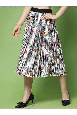 KASSUALLY Women White & Black Printed Flared Midi Skirt
