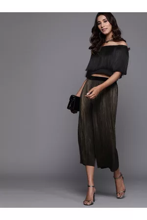 Inddus Women Black Self-Design Crop Bardot Top