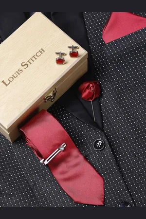 LOUIS STITCH Men Red Solid Italian Silk Accessory Gift Set