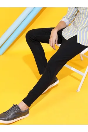 LocoMotive Men Black Tapered Fit Mid-Rise Clean Look Stretchable Jeans