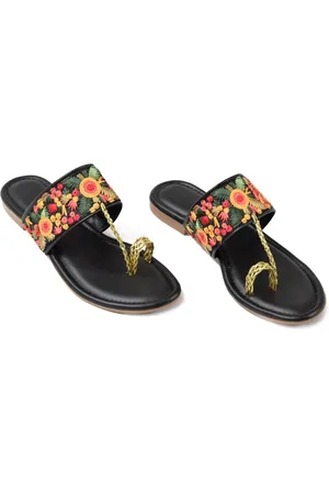 Glitzy Galz Women Black One Toe Flats