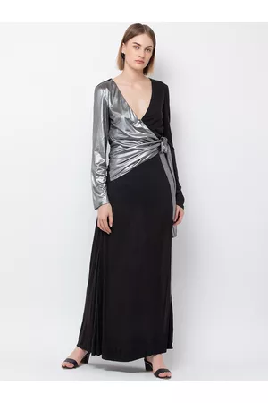 DODO & MOA Women Black & Silver-Toned Colourblocked V-neck Maxi Dress