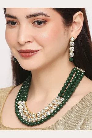 OOMPH Gold-Toned & Green Kundan-Studded & Beaded Jewellery Set